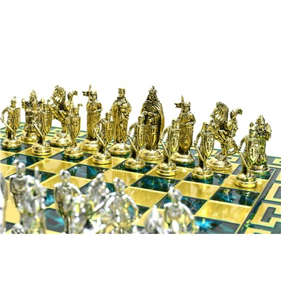 Шахматы с металлическими фигурами "Крестоносцы" 450*450мм.