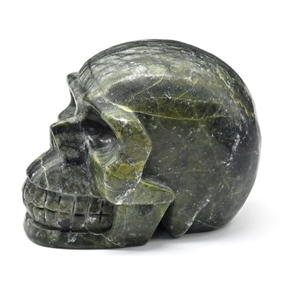Резной череп из нефрита бовена 98*64*75мм, 724г