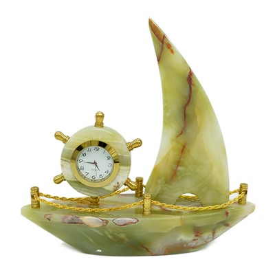 Часы сувенирные из оникса "Парусник" 200*65*200мм