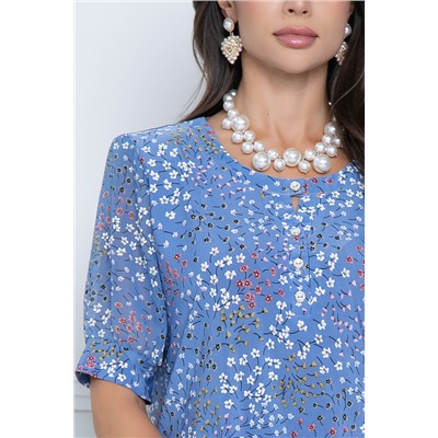 Голубая блузка с цветочным принтом