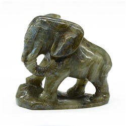 Скульптура Слон из лабрадора.