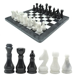 Шахматы из мрамора чёрного и белого 300*300мм уп. бархат