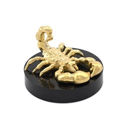 Знак зодиака из бронзы "Скорпион" на подставке из долерита 50*50*36мм