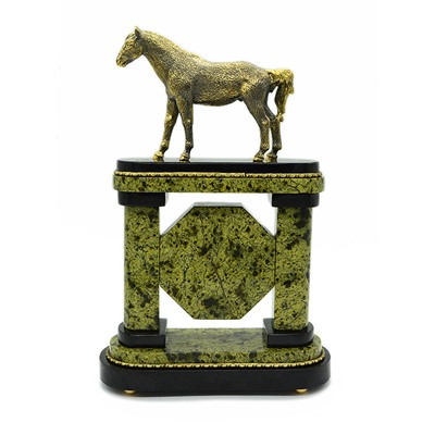 Часы из камня с бронзой "Лошадь" 185*75*280мм.