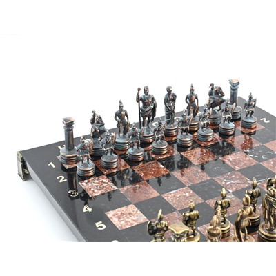 Шахматы подарочные с металлическими фигурами "Греко-Римский период", 250*250мм