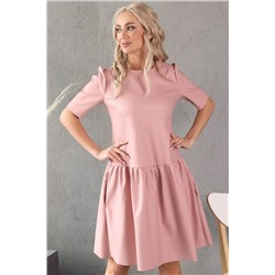 Розовое платье с карманами