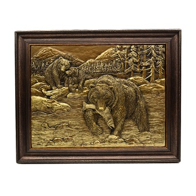 Барельеф-Картина "Медведь с рыбой" 420*340мм