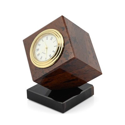Часы из обсидиана "Куб" 70*70*90мм.