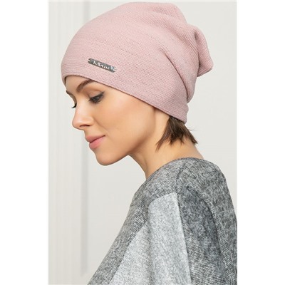 Розовая женская шапка