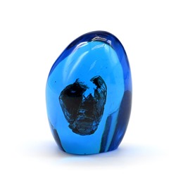 Сувенир из янтаря искусственного"Цикада" 40*55мм цв.синий