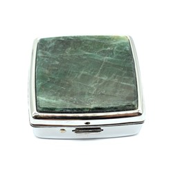 Таблетница на 2 отсека карманная с камнем апатит зеленый, серебристая