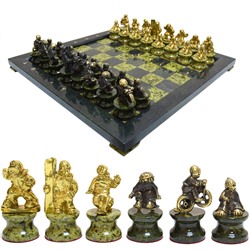 Шахматы подарочные из камня змеевик и бронзы "Спортивные", 410*410мм