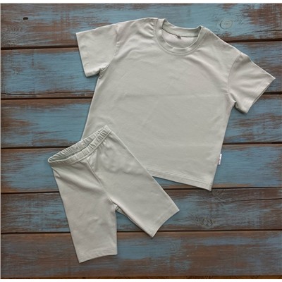 Комплект для девочки (футболка и бриджи). Ткань - Кулирная гладь (95% хлопок, 5% лайкра).