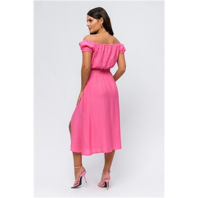 Платье розовое с открытыми плечами