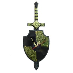 Часы из змеевика щит с мечом настенные 660*245*50мм