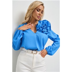 Блузка голубая с объёмным цветком