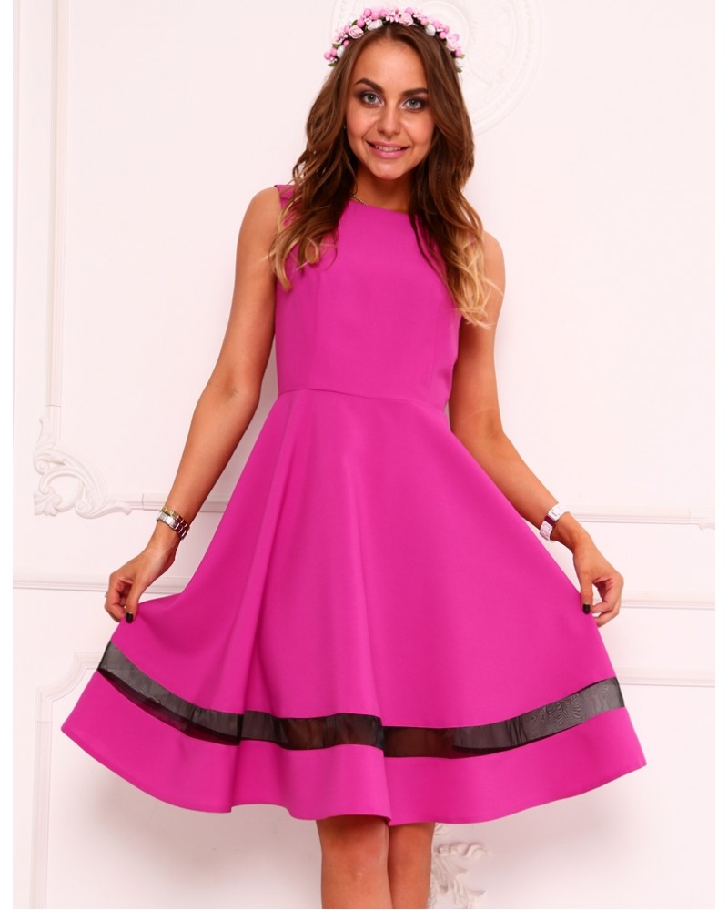 Платье 42 размера купить. Платье ярко-розовое. Яркое розовое платье. Девушка в розовом платье. Розовое платье без рукавов.